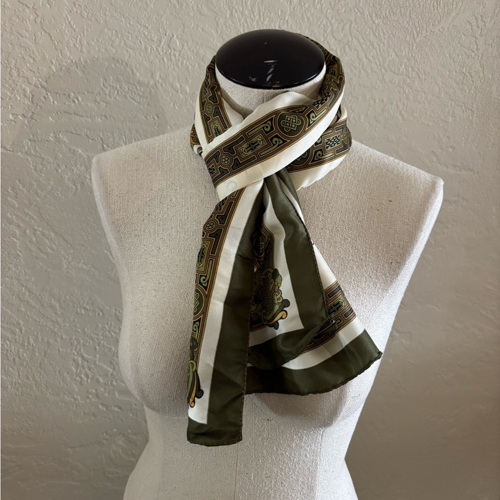 Vintage Irish Scarf with Green and Gold Design - Picture 2 of 7